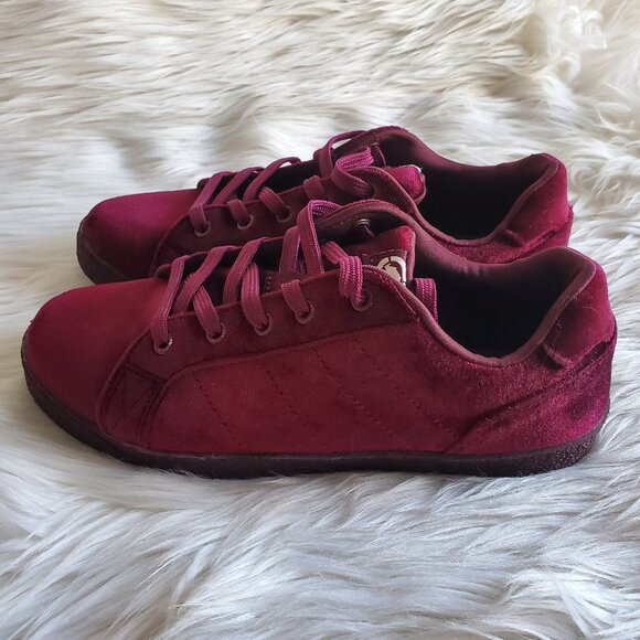 Marc Ecko Unlimited Girl's Wine Red Lace Up Velour Sneaker SZ 4 - Picture 9 of 10